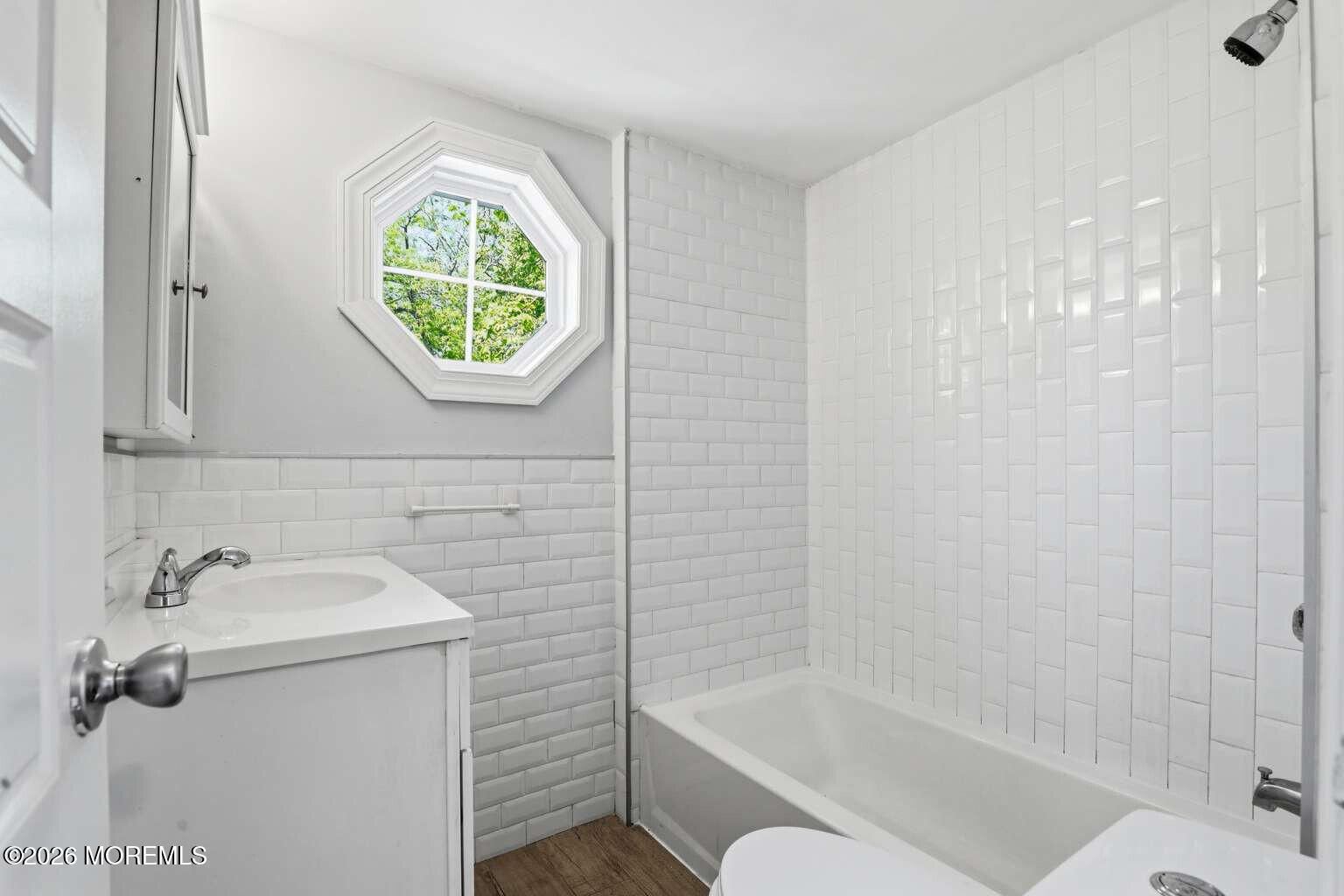 8 Summit Road Neptune Township, NJ 07753 - Photo 10 of 24 Roth.10
