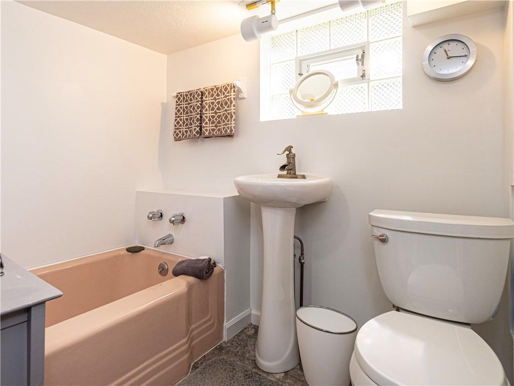 157 Spring Street Pittsburgh, PA 15223 - Photo 17 of 24 Gallery Image 17