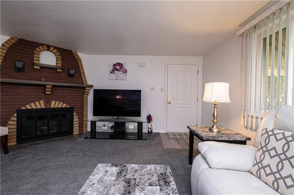 157 Spring Street Pittsburgh, PA 15223 - Photo 4 of 24 Gallery Image 4