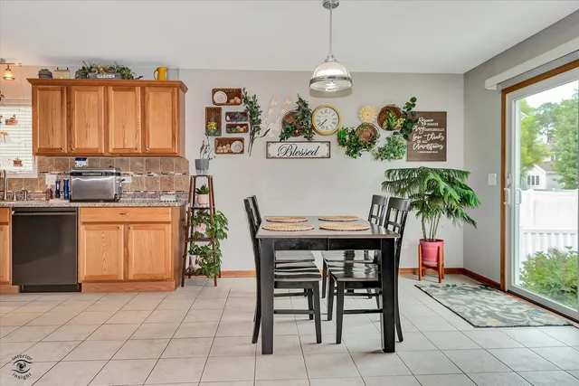 $299,900 | 1613 Stefanie Lane, Bourbonnais, IL 60914