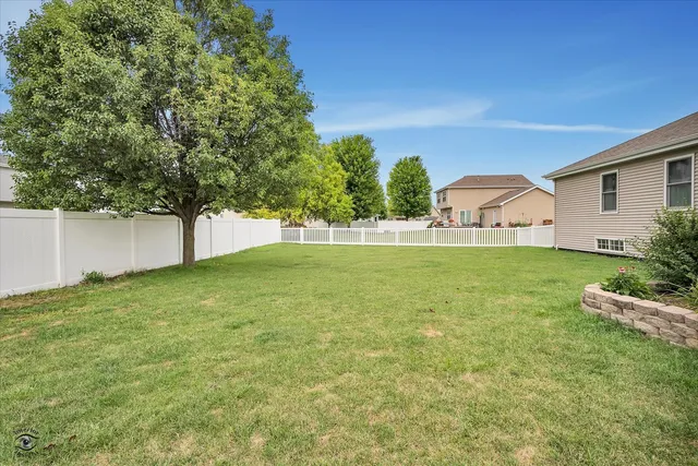 $299,900 | 1613 Stefanie Lane, Bourbonnais, IL 60914