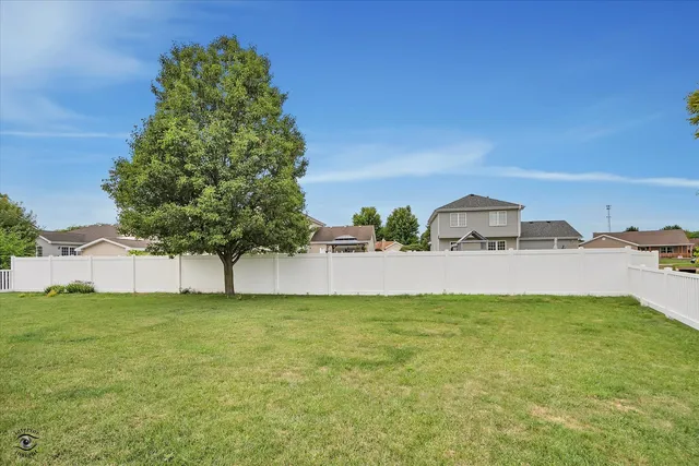 $299,900 | 1613 Stefanie Lane, Bourbonnais, IL 60914