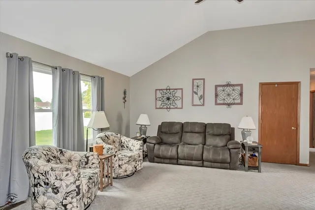 $299,900 | 1613 Stefanie Lane, Bourbonnais, IL 60914