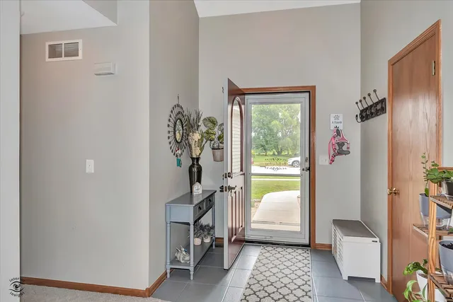 $299,900 | 1613 Stefanie Lane, Bourbonnais, IL 60914
