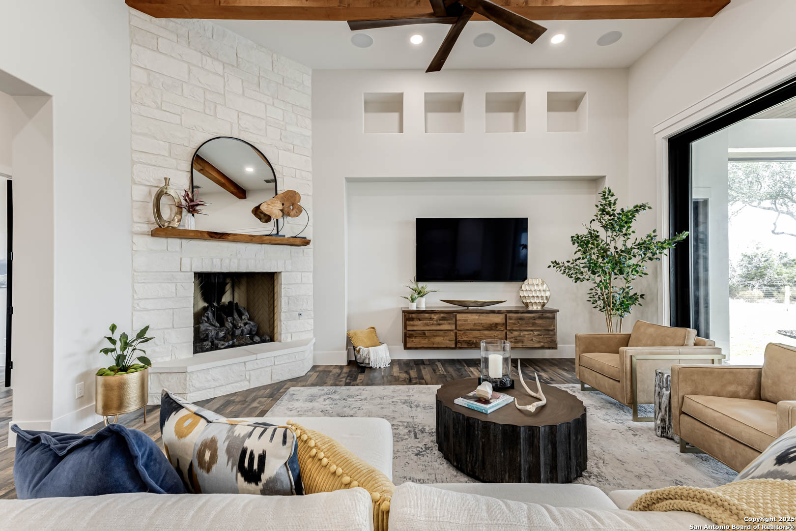 65 Sabinas Rdg Road Boerne, TX 78006 - Photo 7 of 47