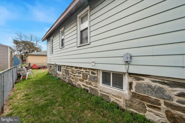 $195,000 | 106 3rd Avenue, Essington, PA 19029