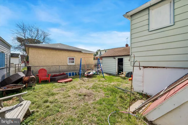 $195,000 | 106 3rd Avenue, Essington, PA 19029