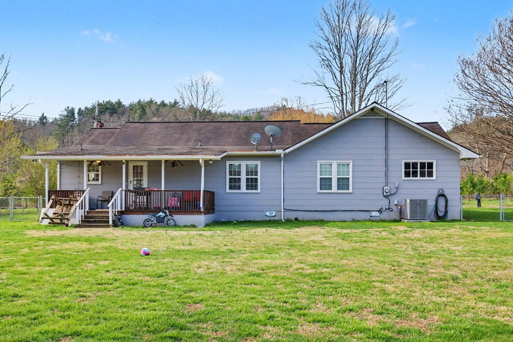 67 Lowell Street Murphy, NC 28906 - Photo 37 of 40