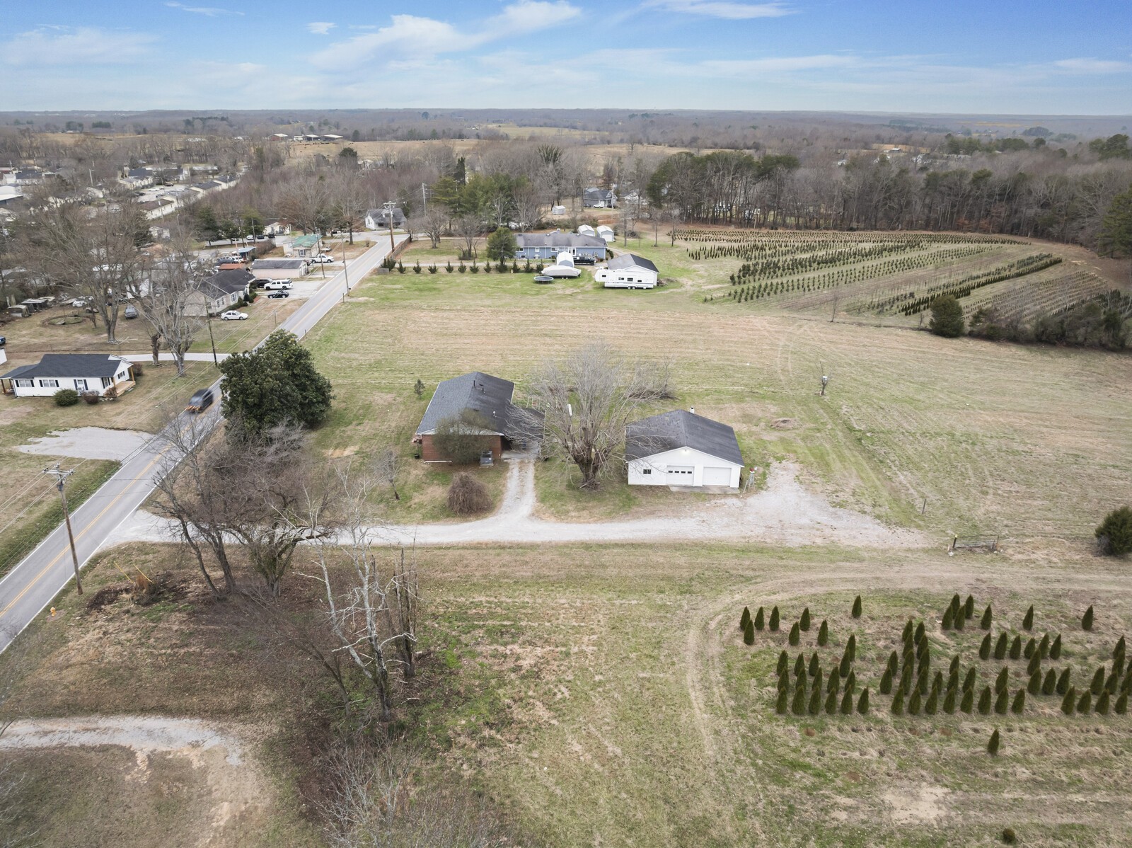 95 Pike Hill Road McMinnville, TN 37110 - Photo 37 of 42 a view of a city