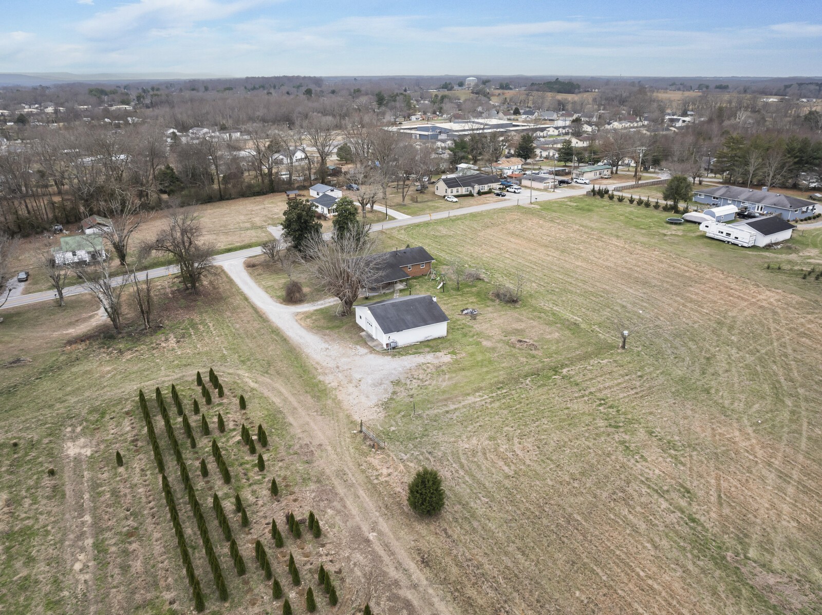 95 Pike Hill Road McMinnville, TN 37110 - Photo 39 of 42 a view of a city