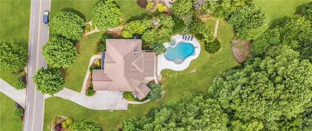 a view of a tennis court