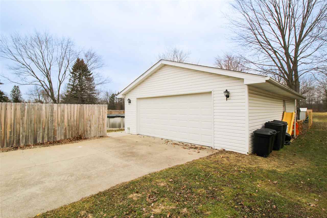 8438 North Linden Road Mount Morris, MI 48458 - Photo 30 of 36 50068649-29.JPG