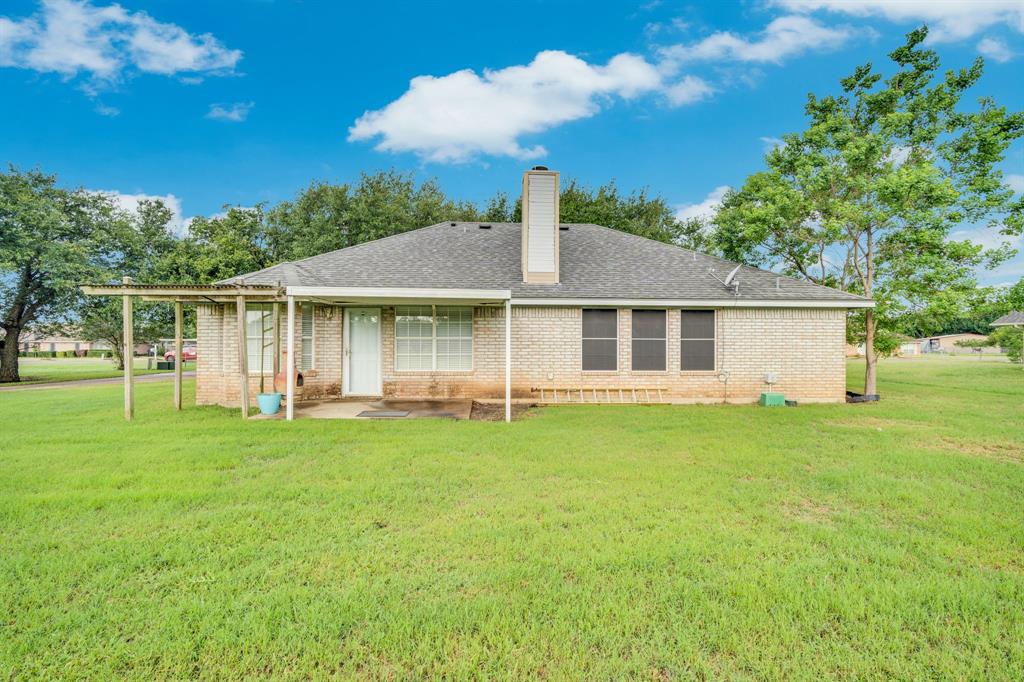 209 Alesha Road Red Oak, TX 75154 - Photo 3 of 16
