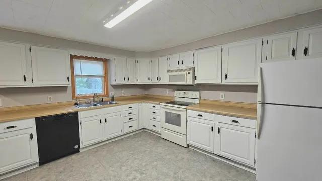 $149,900 | 719 4th Street, Graceville, MN 56240