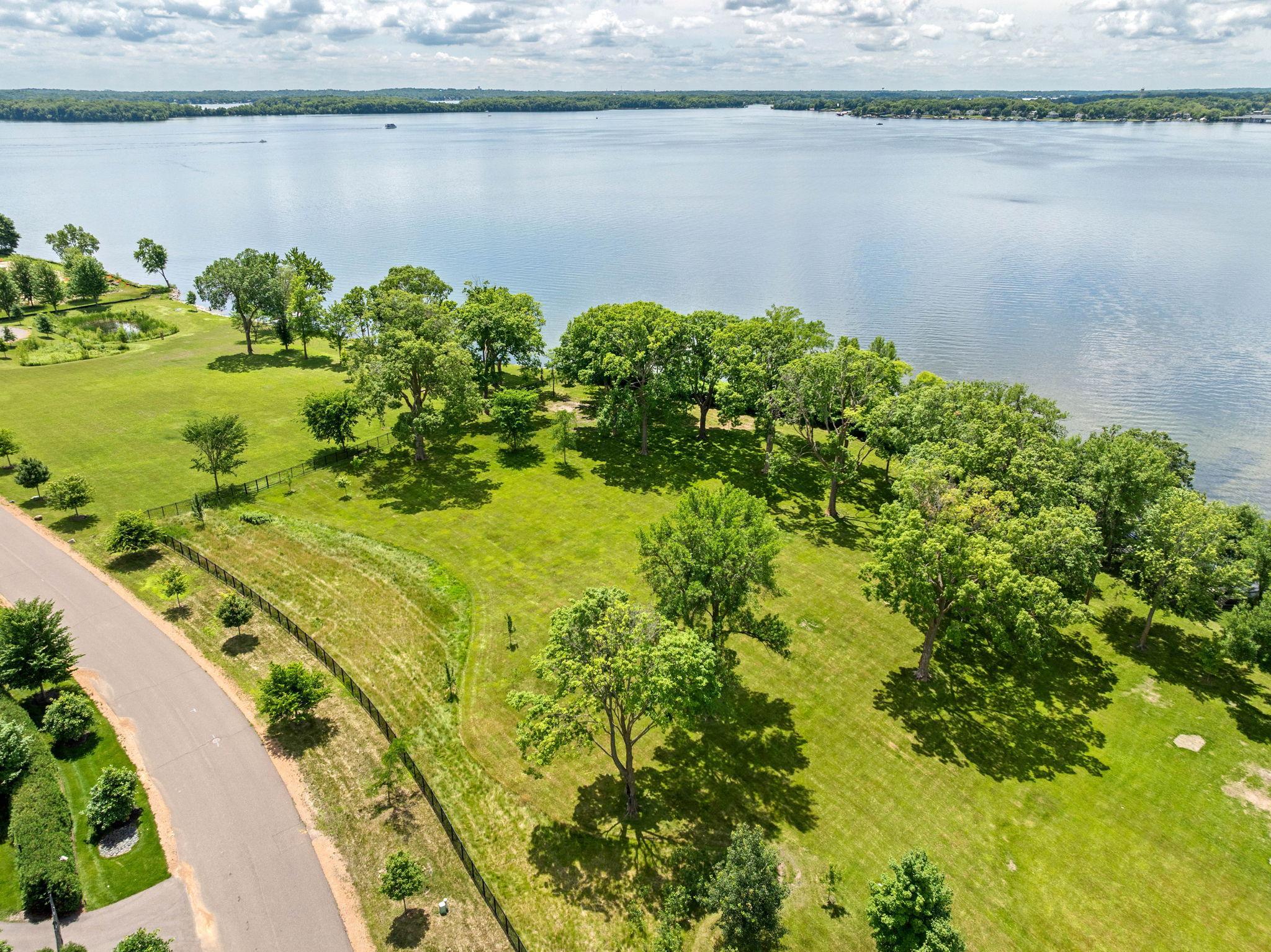 1415 Bracketts Point Road Orono, MN 55391 - Photo 13 of 22