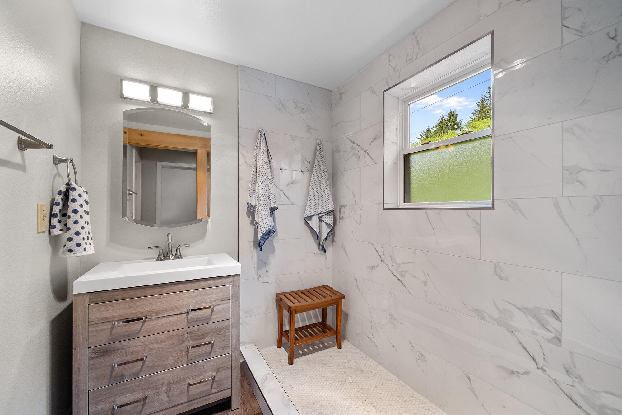 1550 Old Netarts Road Tillamook, OR 97141 - Photo 21 of 32 Walk-in tiled shower