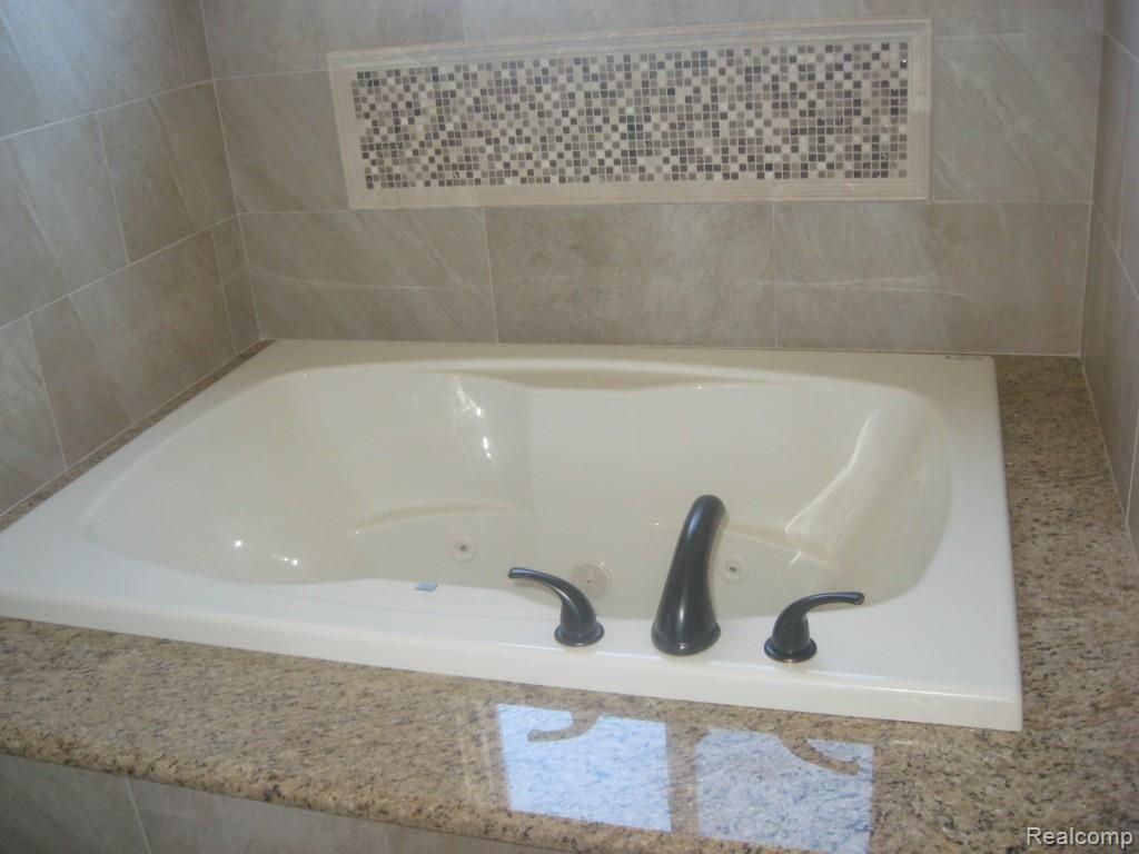 8780 Ridge Drive Washington, MI 48095 - Photo 21 of 54 IMG_2882.jpg