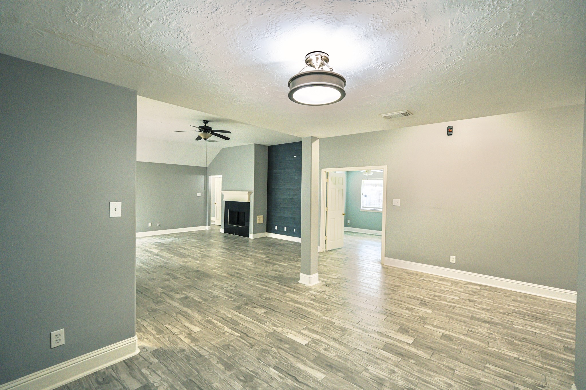 3231 Candlepine Drive Spring, TX 77388 - Photo 4 of 11