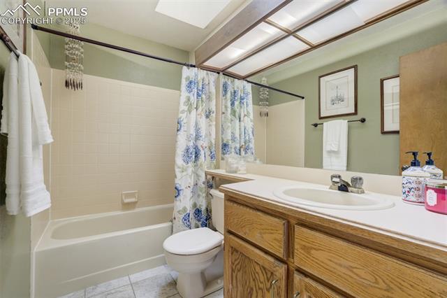 2275 Ramsgate Terrace Colorado Springs, CO 80919 - Photo 24 of 49 Full bathroom- second bath