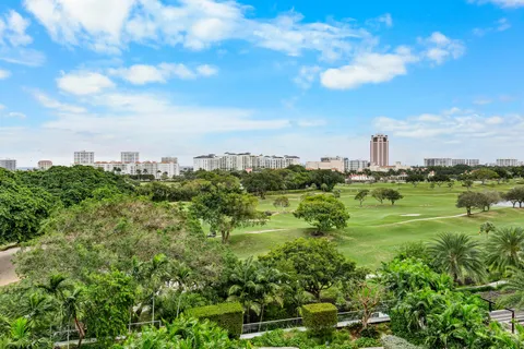 $3,795,000 | 200 Southeast Mizner Boulevard, Unit 707, Boca Raton, FL 33432