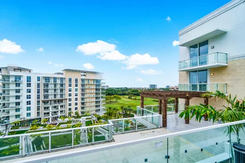 $3,795,000 | 200 Southeast Mizner Boulevard, Unit 707, Boca Raton, FL 33432