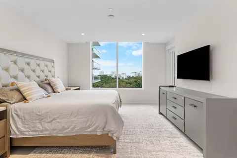 $3,795,000 | 200 Southeast Mizner Boulevard, Unit 707, Boca Raton, FL 33432