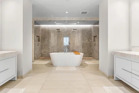 $3,795,000 | 200 Southeast Mizner Boulevard, Unit 707, Boca Raton, FL 33432