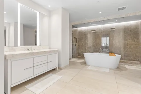 $3,795,000 | 200 Southeast Mizner Boulevard, Unit 707, Boca Raton, FL 33432