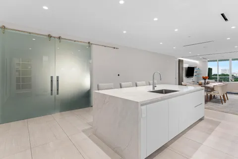 $3,795,000 | 200 Southeast Mizner Boulevard, Unit 707, Boca Raton, FL 33432