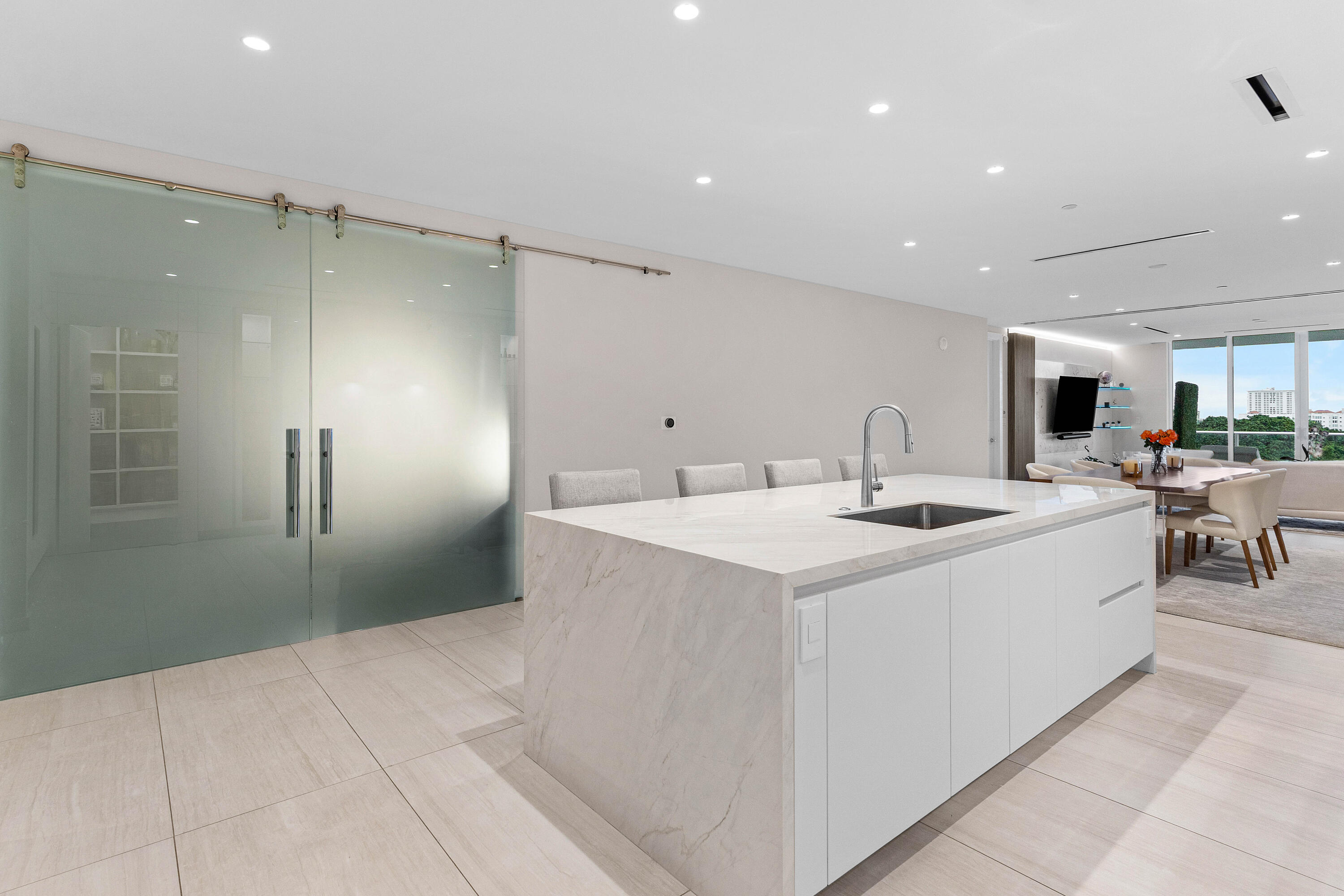 200 Southeast Mizner Boulevard, Unit 707 Boca Raton, FL 33432 - Photo 4 of 119 ALINA 200 UNIT 707