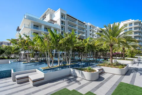 $3,795,000 | 200 Southeast Mizner Boulevard, Unit 707, Boca Raton, FL 33432