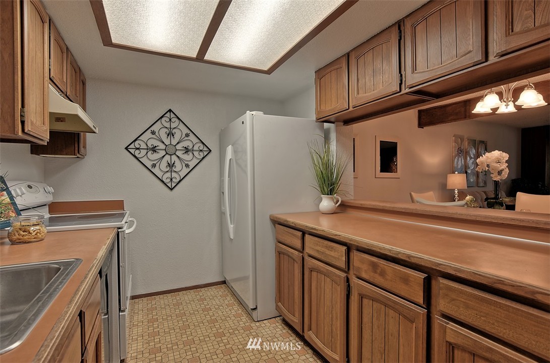 7571 Old Redmond Road, Unit 10 Redmond, WA 98052 - Photo 5 of 15 Gallery Image 5