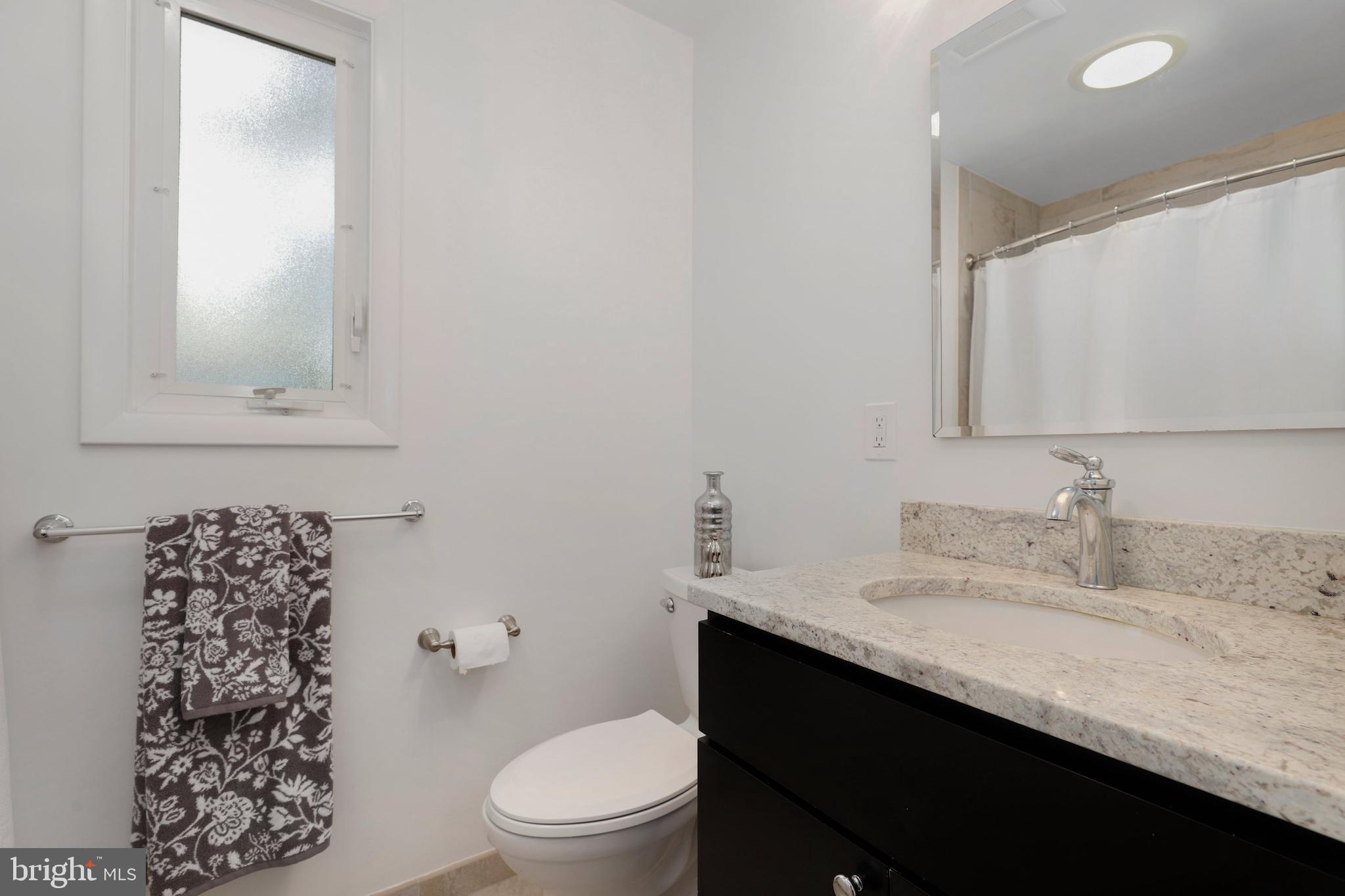 7418 Chatham Street Springfield, VA 22151 - Photo 10 of 33