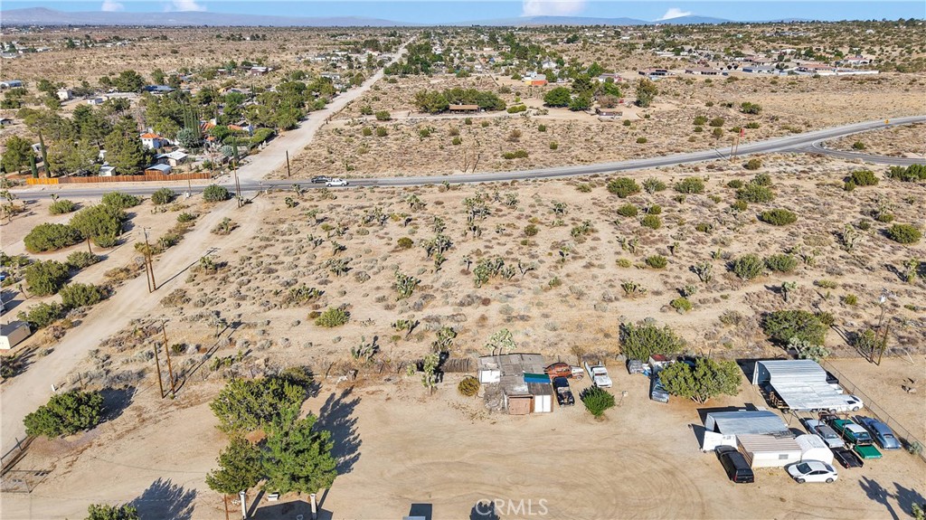 875 Locust Road Pinon Hills, CA 92372 - Photo 8 of 10