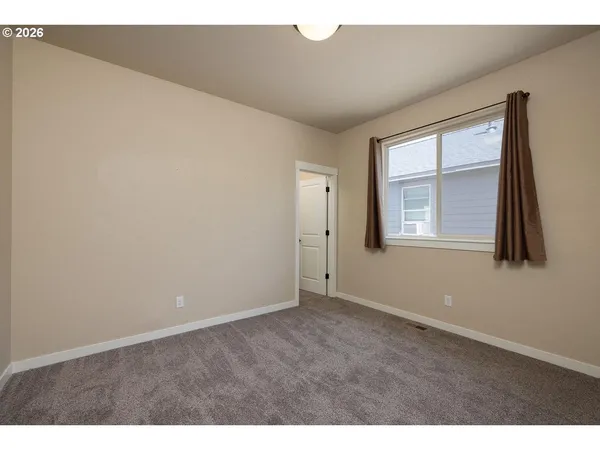 $425,000 | 51844 Hollinshead Place, La Pine, OR 97739