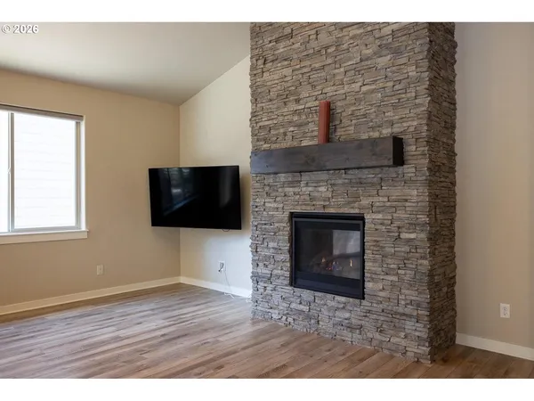 $425,000 | 51844 Hollinshead Place, La Pine, OR 97739