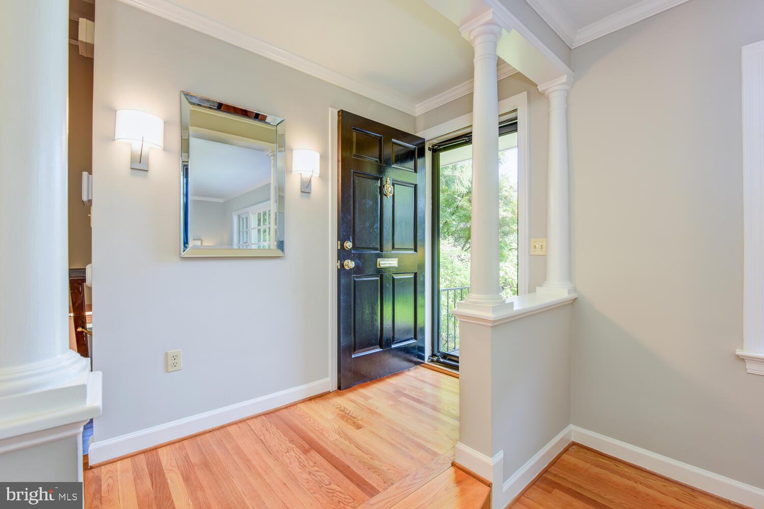 2305 Windsor Road Alexandria, VA 22307 - Photo 2 of 30 Front entrance foyer
