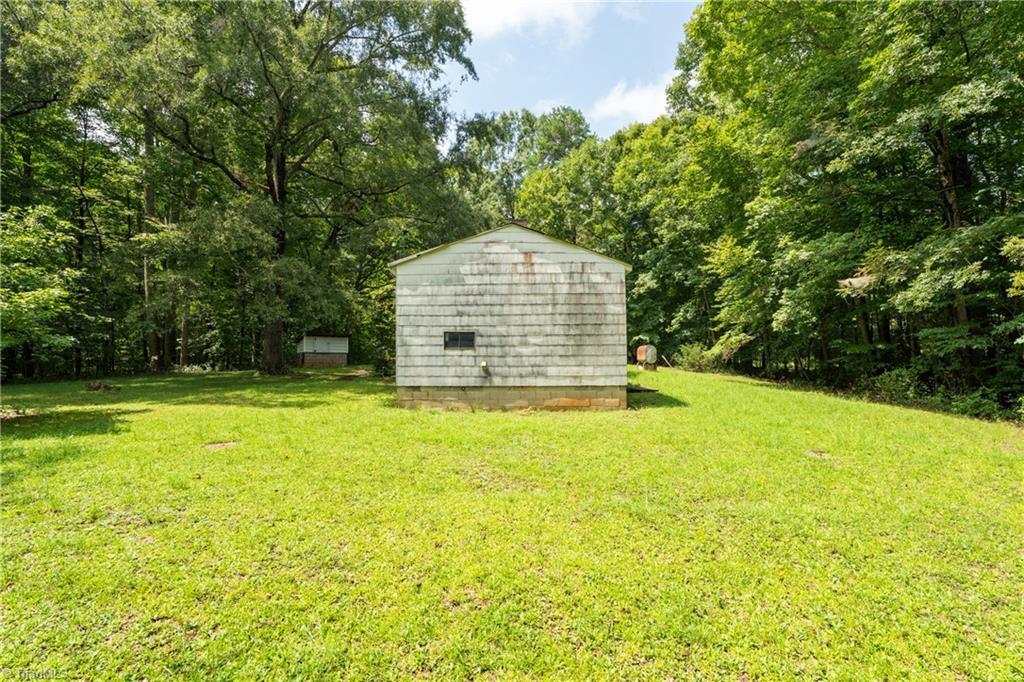 955 Valleystream Road Winston-Salem, NC 27104 - Photo 11 of 19 Gallery Image 11