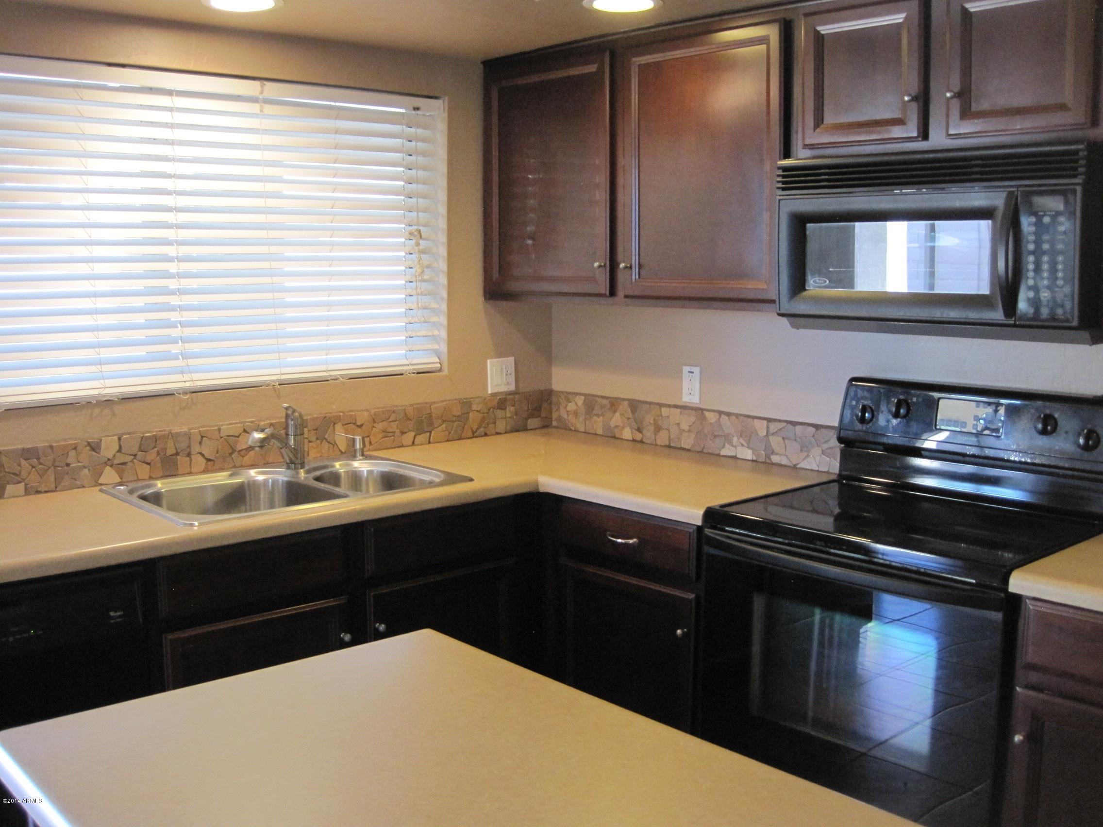 15732 West Redfield Road Surprise, AZ 85379 - Photo 14 of 33 KITCHEN 3