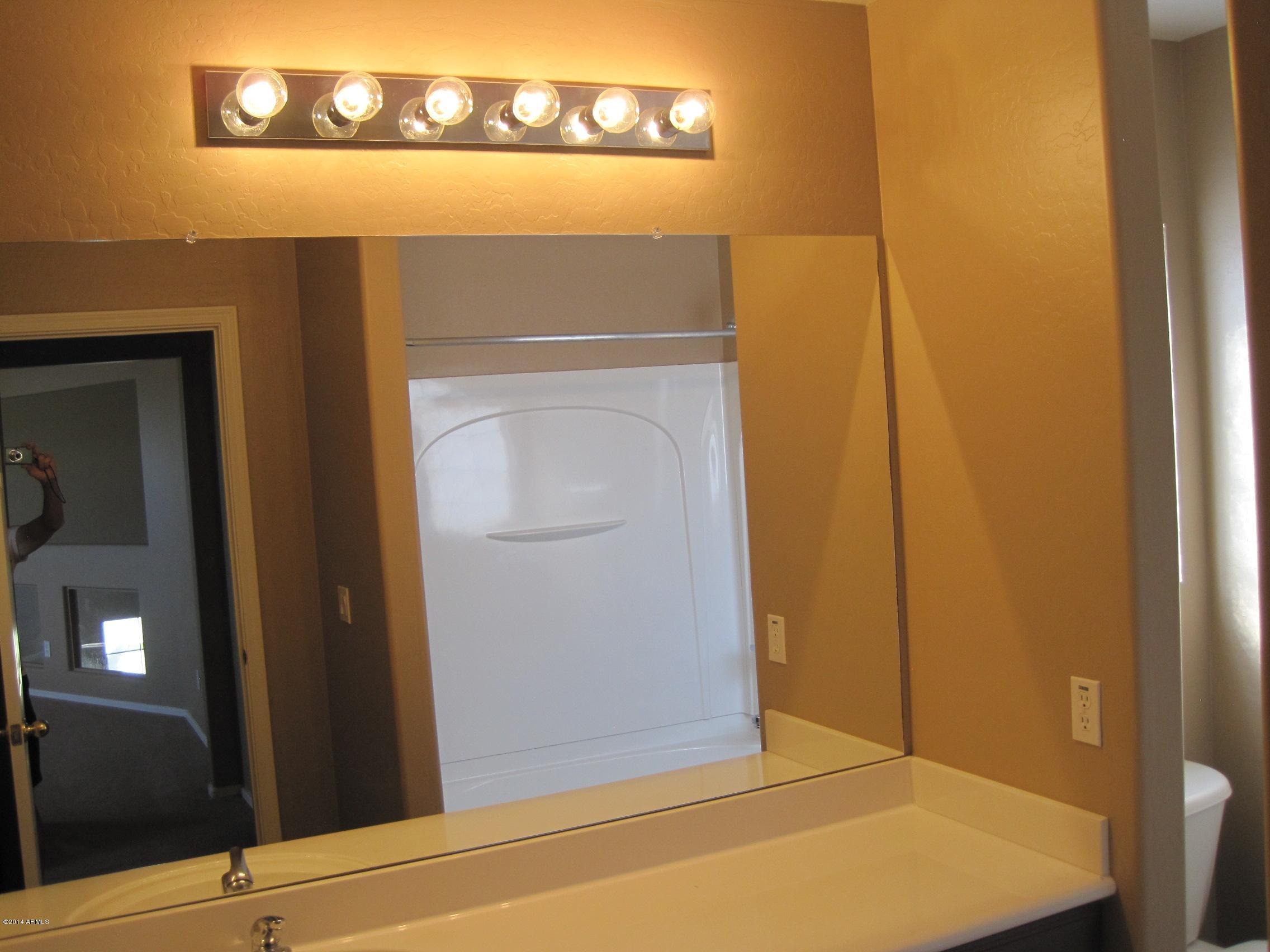15732 West Redfield Road Surprise, AZ 85379 - Photo 25 of 33 BATH 2