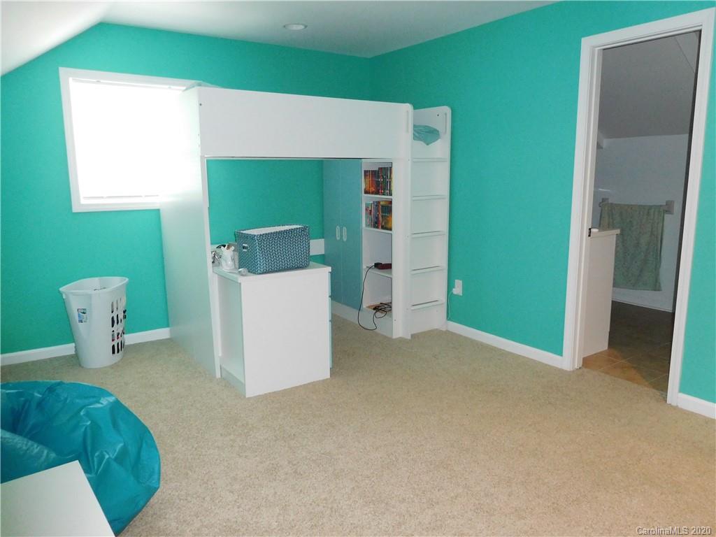 161 Cook Sears Road Gastonia, NC 28056 - Photo 26 of 31 a workspace with furniture and window