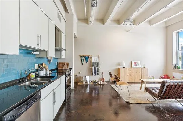 $1,780 | 835 Julia Street, Unit 2, New Orleans, LA 70113
