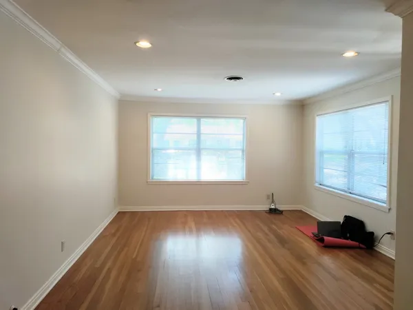 $2,450 | 5559 Aspen Street, Bellaire, TX 77401