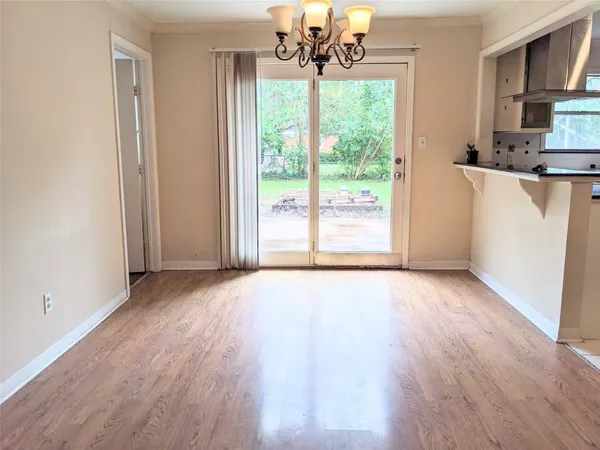 $2,450 | 5559 Aspen Street, Bellaire, TX 77401