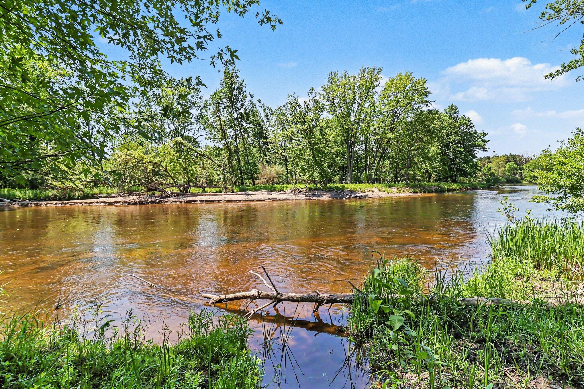 16541 Schofield Road Hersey, MI 49639 - Photo 4 of 40 035_file_6495