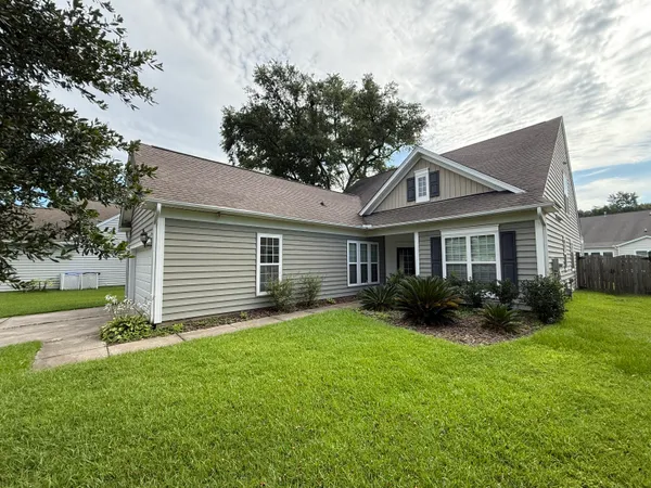 $3,300 | 1572 Pixley Street, Charleston, SC 29414