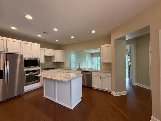 $3,200 | 1572 Pixley Street, Charleston, SC 29414