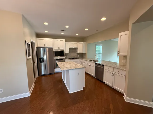 $3,200 | 1572 Pixley Street, Charleston, SC 29414