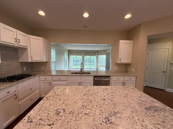 $3,300 | 1572 Pixley Street, Charleston, SC 29414