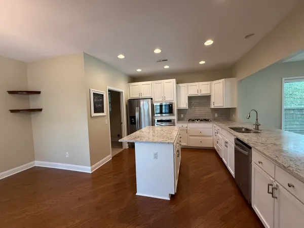 $3,300 | 1572 Pixley Street, Charleston, SC 29414